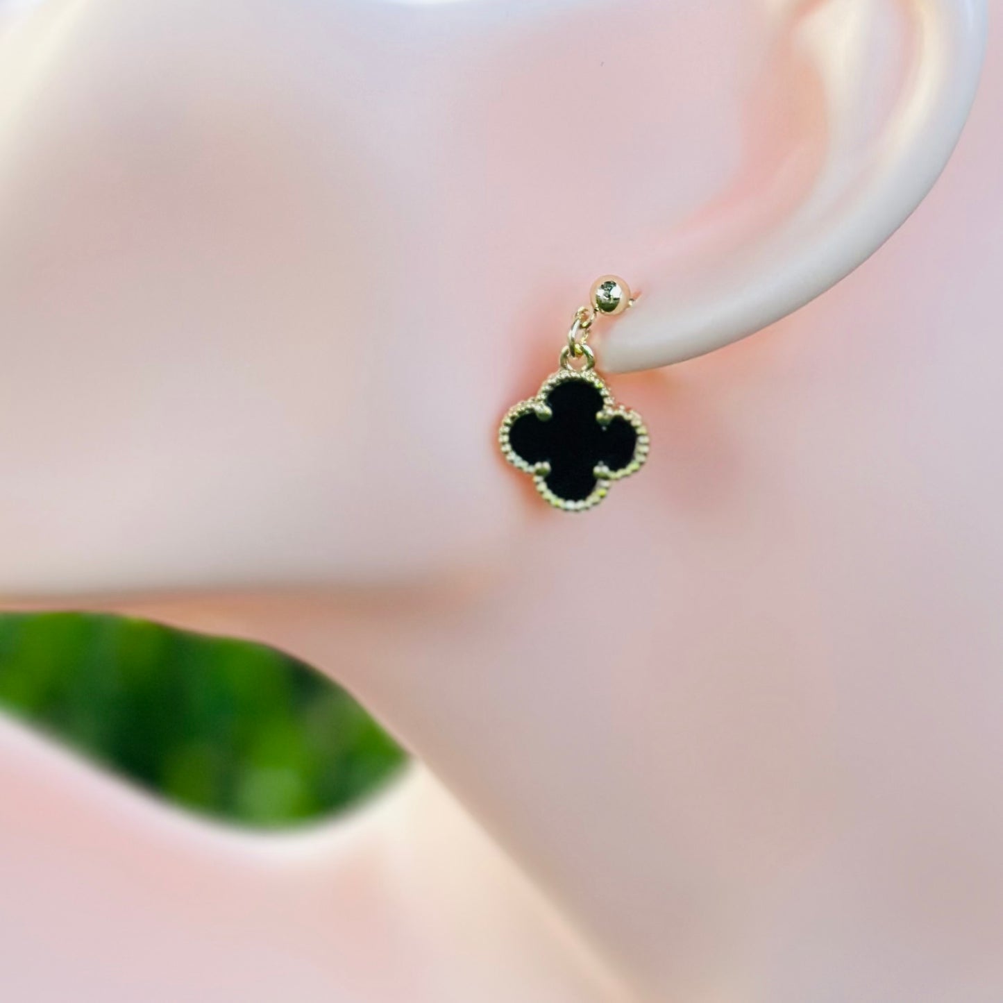 Clover Hanging Earrings Pair