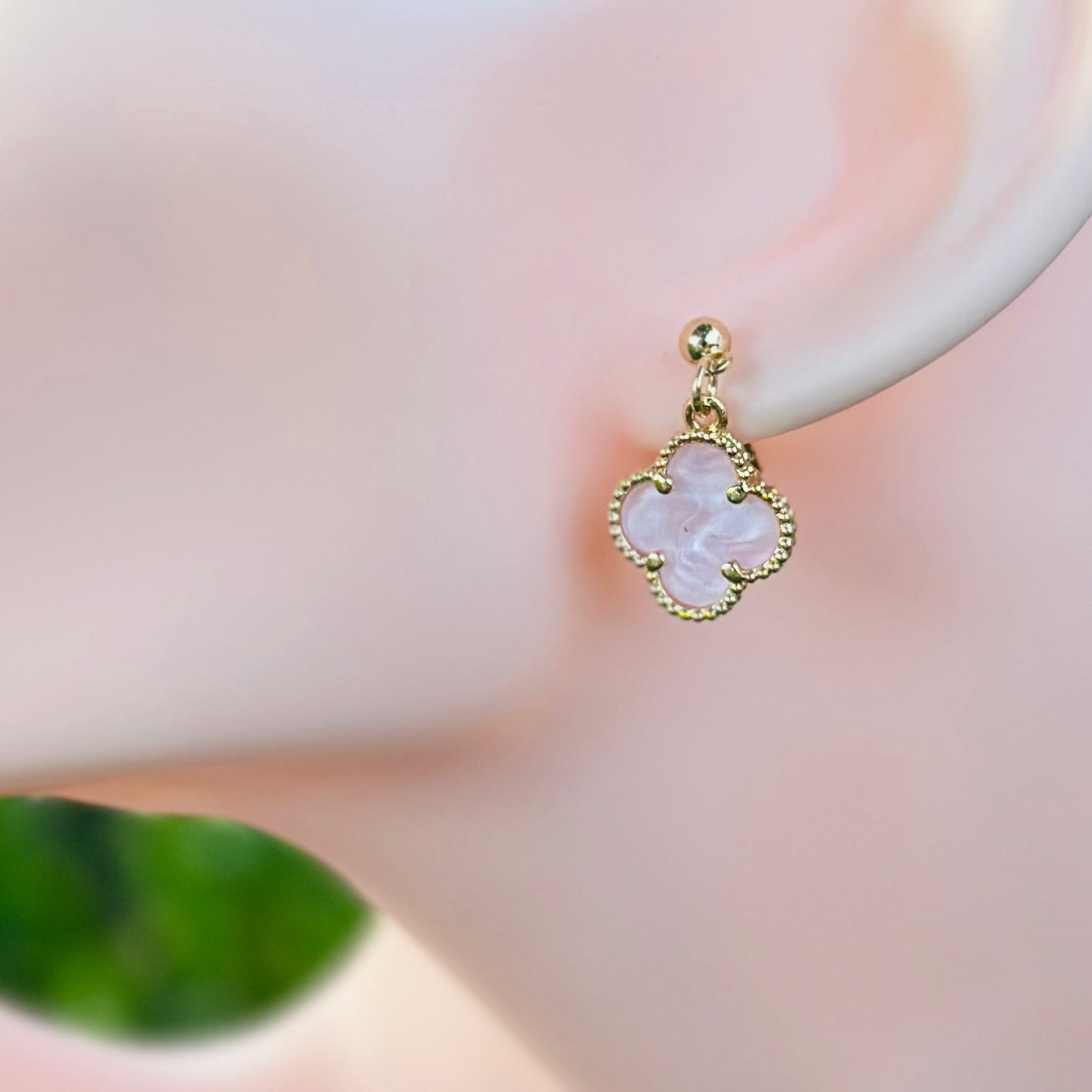 Clover Hanging Earrings Pair